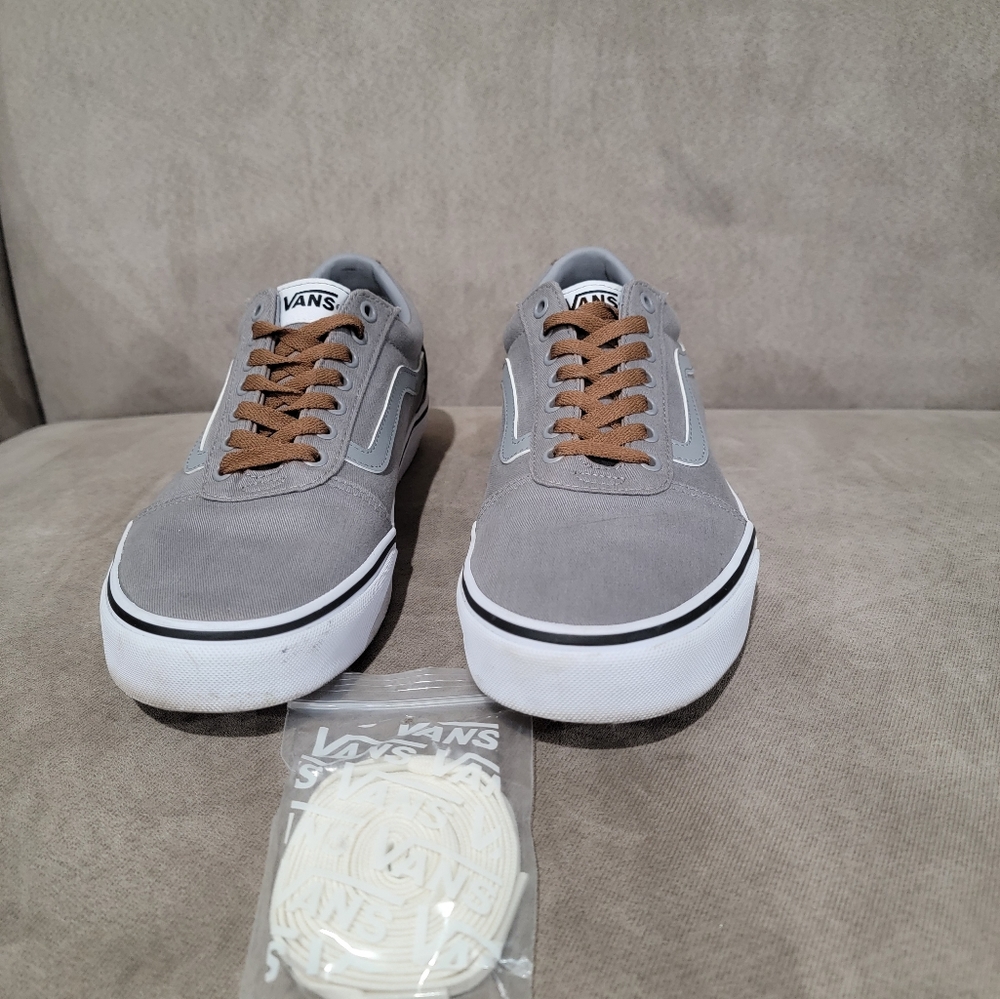 Vans lace up, EXCELLENT CONDITION